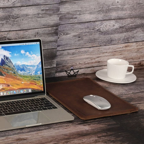 Étui en Cuir pour Ordinateur Portable personnalisable - Voyageur OS - - housse PC personnalisable - Cadeau, Noël, Anniversaire, Original - Atelier Atypique