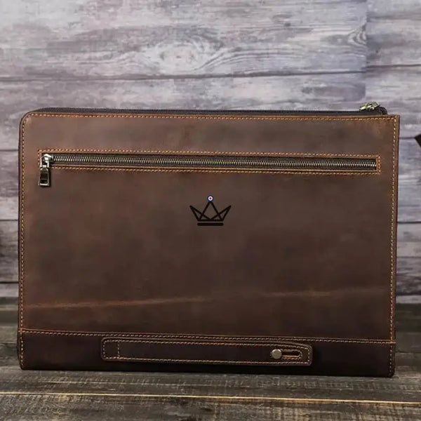 Personalisierbare MacBook-Hülle 13" und 14" aus Leder — Voyageur TRAVERSÉE – 4/15