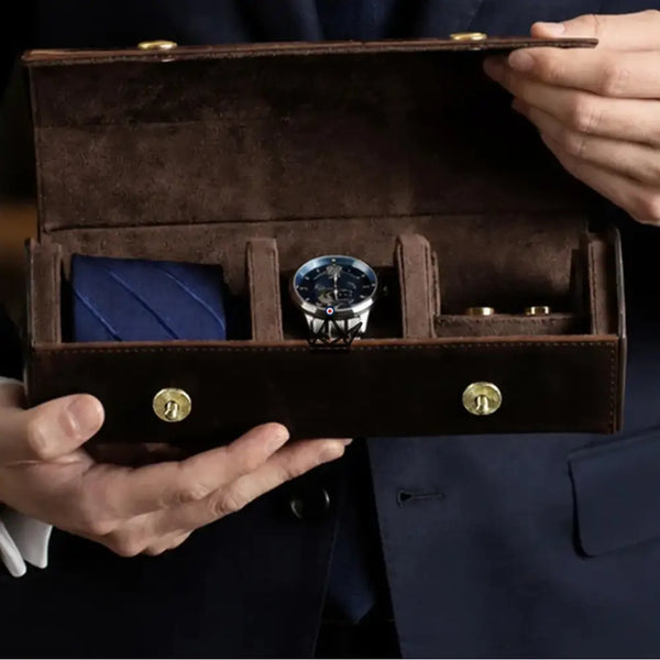 Personalisierbares Reiseetui aus Leder für Uhren und Krawatten — GENTLEMAN-Reisender – 2/6