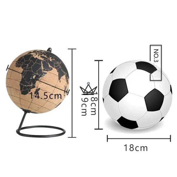Globus aus Kork zum Anpinnen auf Metallfuß, Weltkarte 14,5 cm — PÉRIPLE – 8/9