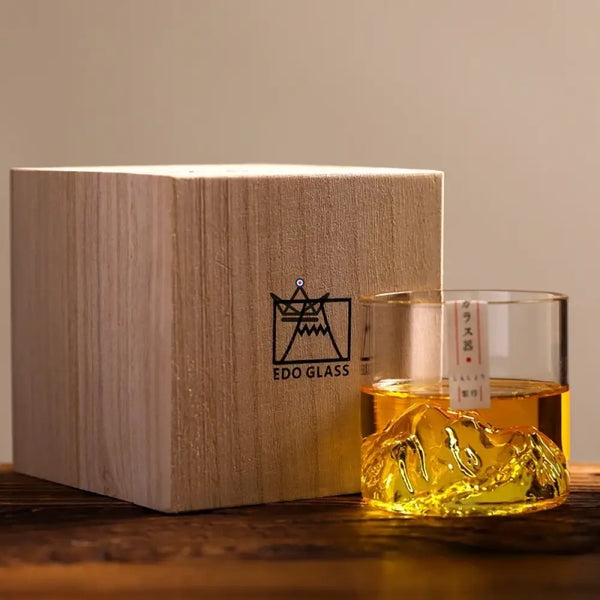 3D-Berg-Whiskyglas in Holzbox — GIPFEL – 4/8