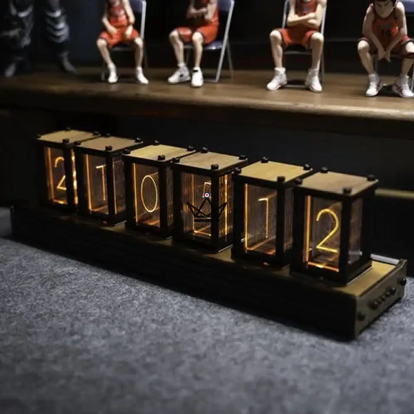 Nixie-Röhrenuhr aus Walnussholz, 6 Ziffern - ANODIA