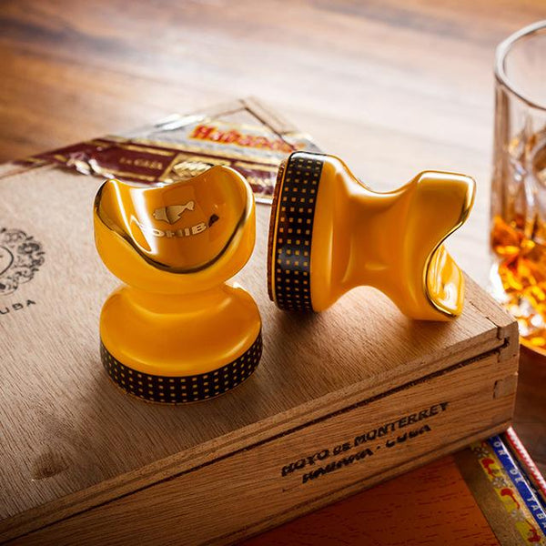 Élégance du Porte-Cigare : Accessoire Indispensable pour Amateurs de Havane