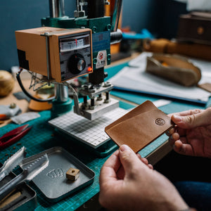 Produits Personnalisés en Cuir - Cadeaux Uniques