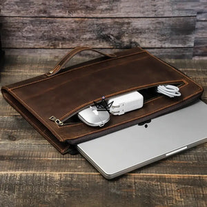 Housse cuir personnalisable pour MacBook 13 à 14 pouces - Voyageur TRAVERSÉE - ["Housse PC","Housse PC personnalisable","maj-desc","maj-filtre","Maroquinerie Personnalisable"] - housse PC personnalisable - Cadeau, Noël, Anniversaire, Original, Fête des pères, fête des mères - Atelier Atypique