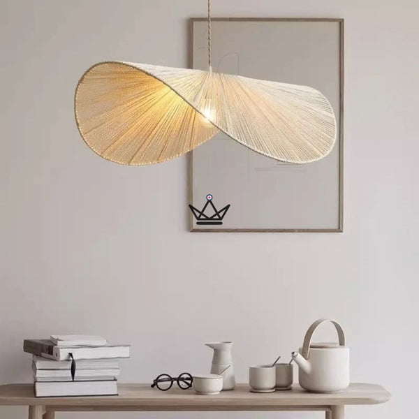 Hängeleuchte FOLIA — handgeflochtenes Rattan, Blattform