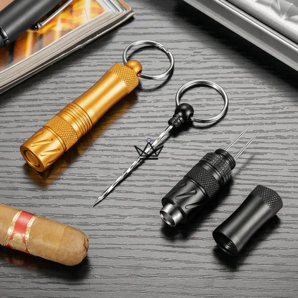 3-in-1-Zigarrenbohrer-Schlüsselanhänger mit versteckter Nadel — VIGIE – 6/20
