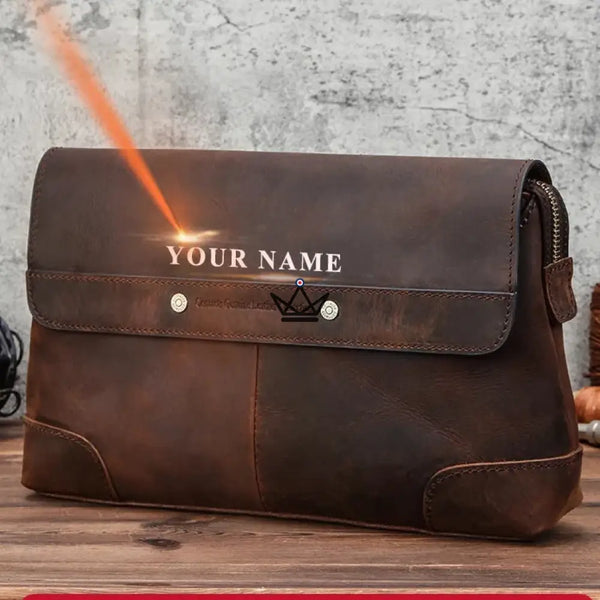 Personalisierbare iPad mini-Organizer-Tasche aus Leder mit Handschlaufe — Voyageur MANUSCRIT