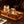 Zigarrenaschenbecher aus Massivholz mit Whisky-Ablage und Schublade - Whisky Butler